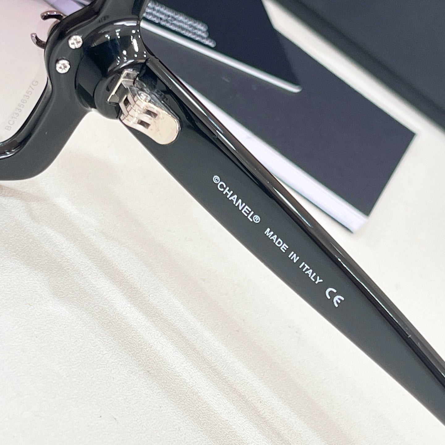CHANEL Sunglasses CH5507
